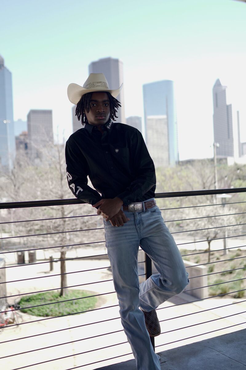 Senior portrait of Jalen Jackson from the featured set